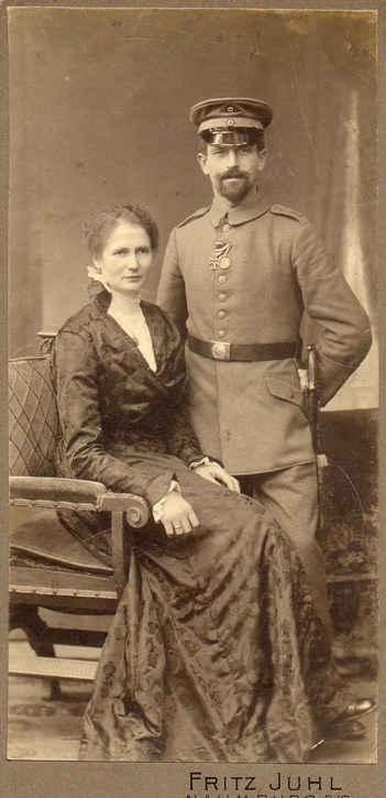 Tante Rese geb. Reumann und Onkel Arthur Junghans  1915